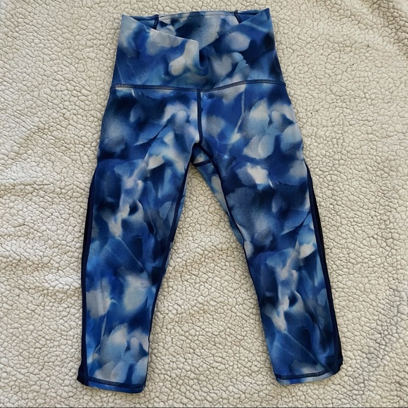 Lululemon Train Times Crop - Picture 3 of 8